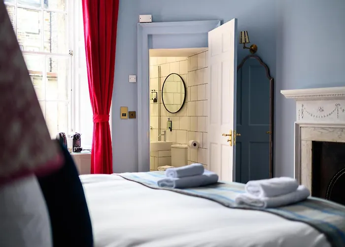 Queen Charlotte Guesthouse Edinburgh