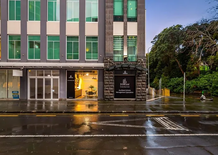 Condo In Queen St Cbd W Pool And Gym Zodiak Stays Auckland