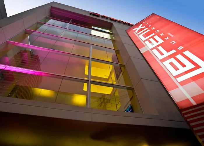 Le Fenix Sukhumvit 11 Bangkok Hotel