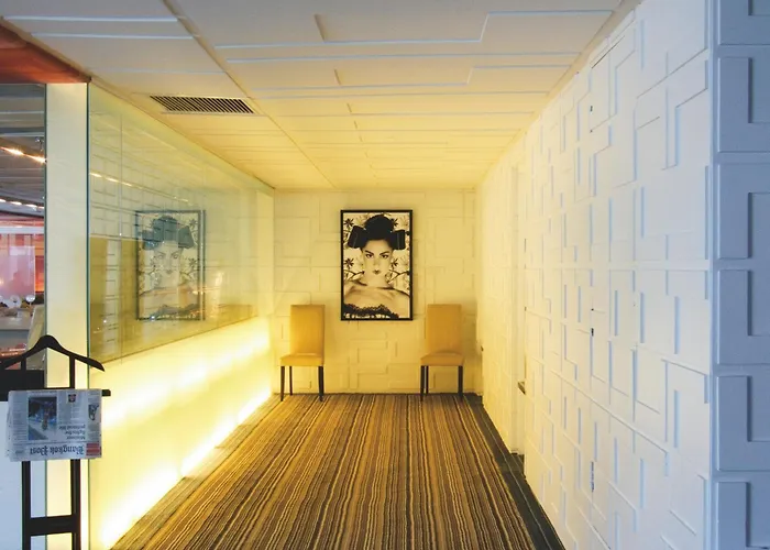 Le Fenix Sukhumvit 11 Bangkok Hotel