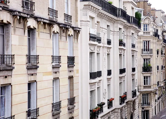 Hotel Saint-Louis Marais Paris