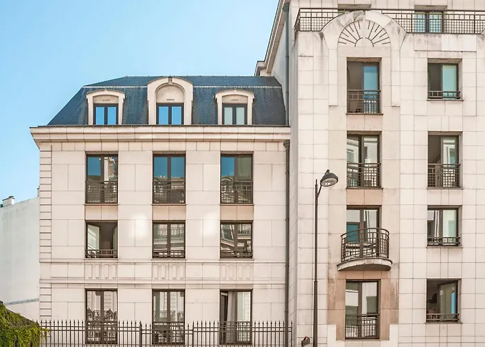 Adveniat Paris Hostel