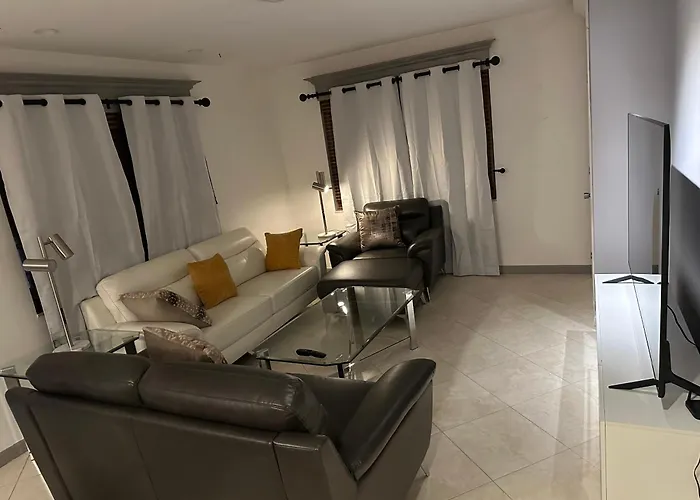 Elles Place Fort Lauderdale