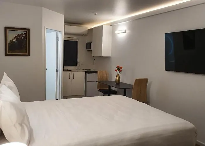 Oaktree Motel Auckland