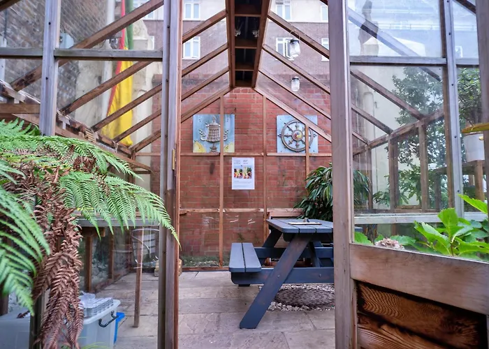 Lotus Guesthouse London