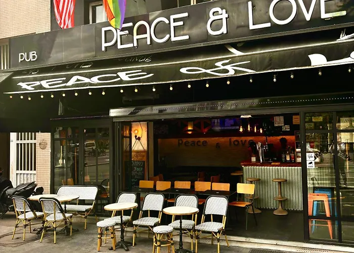 Peace & Love Hostel Paris