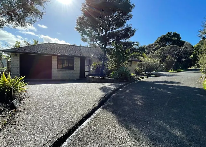 Charming Home Near Nature Auckland