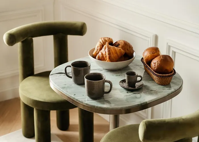 Hotel Leon Paris