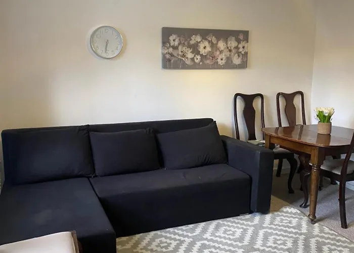 London 14 Shaw Road Se22 8Dp Villa