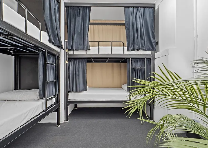 Azzuro Pod Hotel - Potts Point Sydney