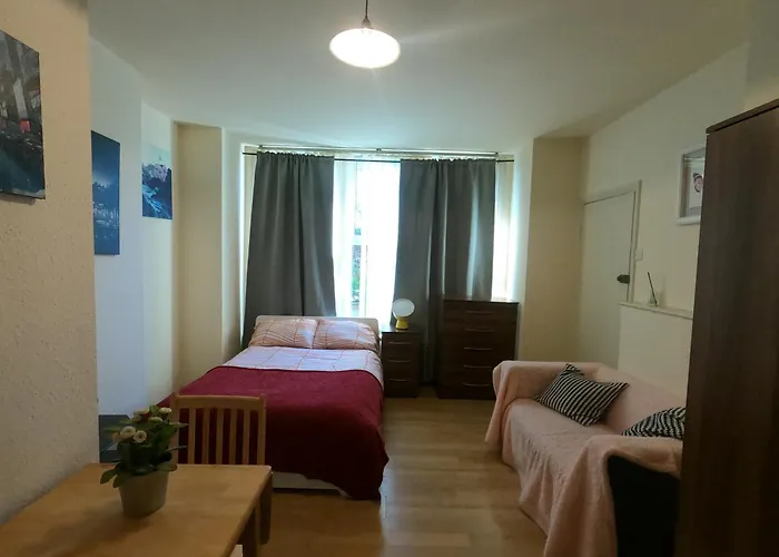 Studio 20 Ash London