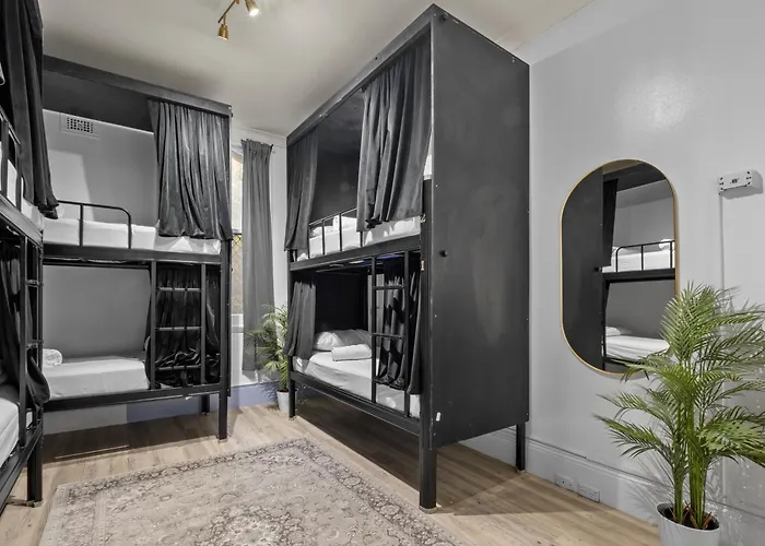 Azzurro Pod Hotel Darling Harbour- Near Icc Sydney