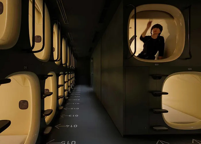 9H Nine Hours Shinagawa Station For Men Tokyo