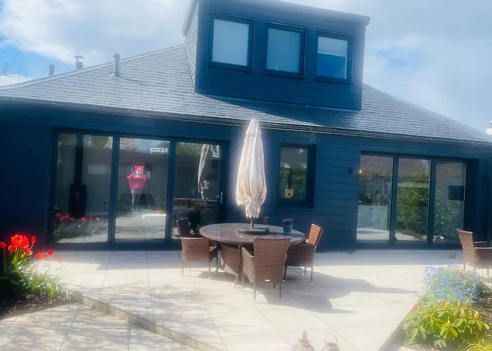 Cabin By The Coast Edinburgh