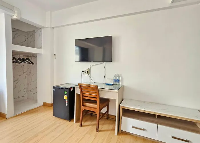 Crown Bts Nana Hotel Bangkok