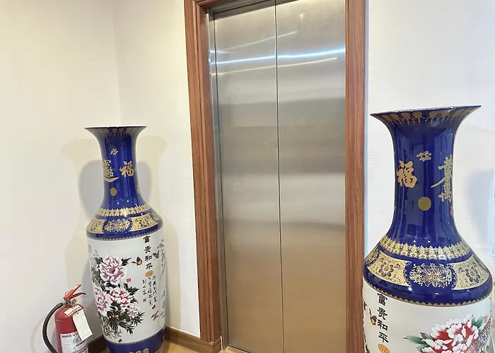 Longzhu Guesthouse Bangkok