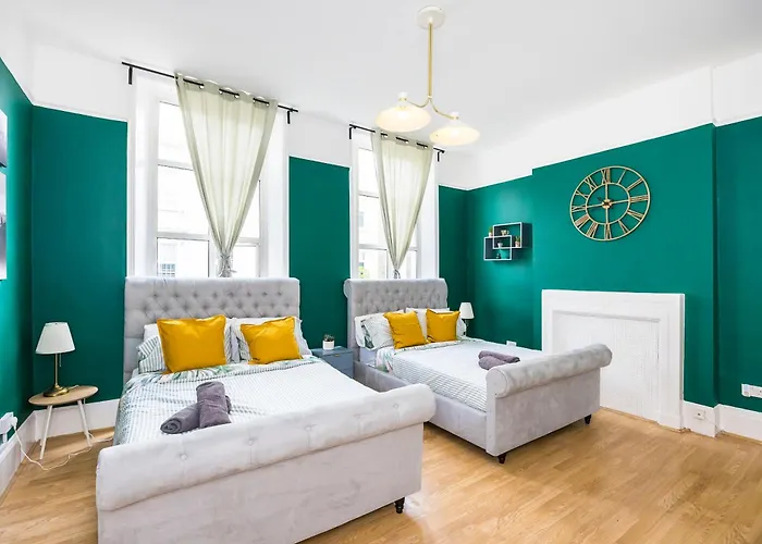 Victoria Hub Hotel London