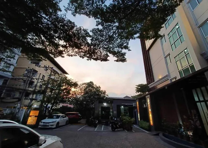 Collection O The Bangkok Cha Cha Suite