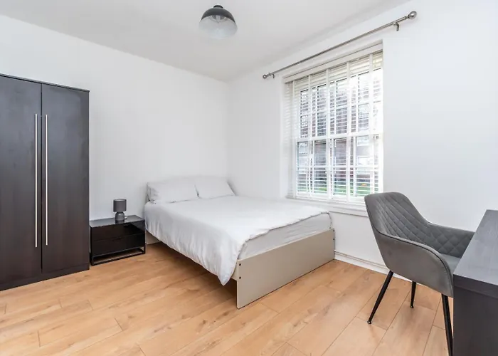 Shared Guest House In Hackney London