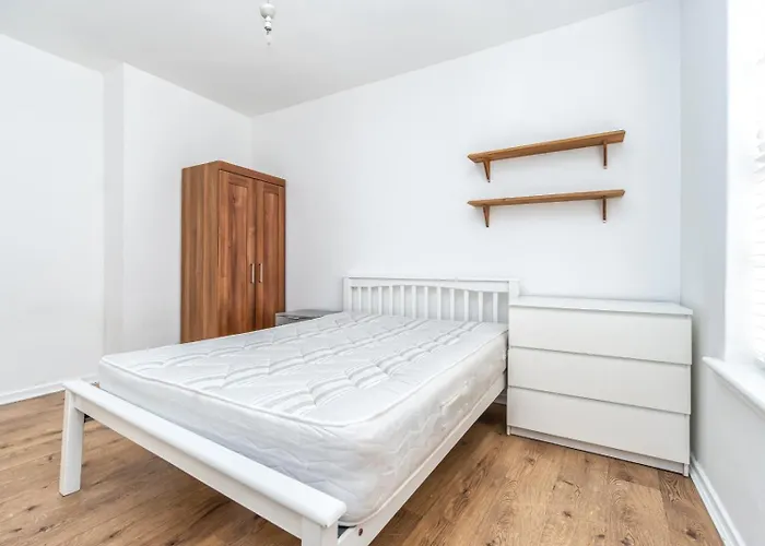 Shared Guest House In Hackney London