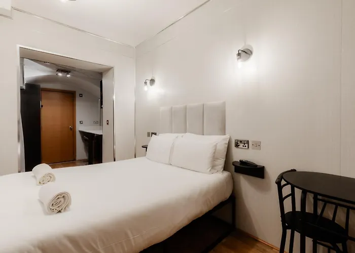 Britannia Hyde Park Hotel By Pli London