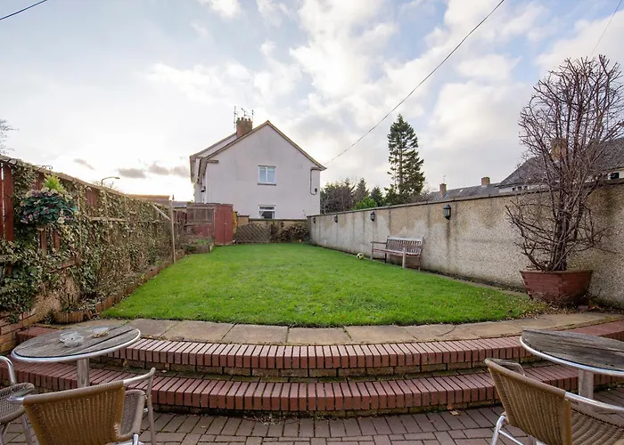 Arden Guest House, Craigmillar Castle Edinburgh