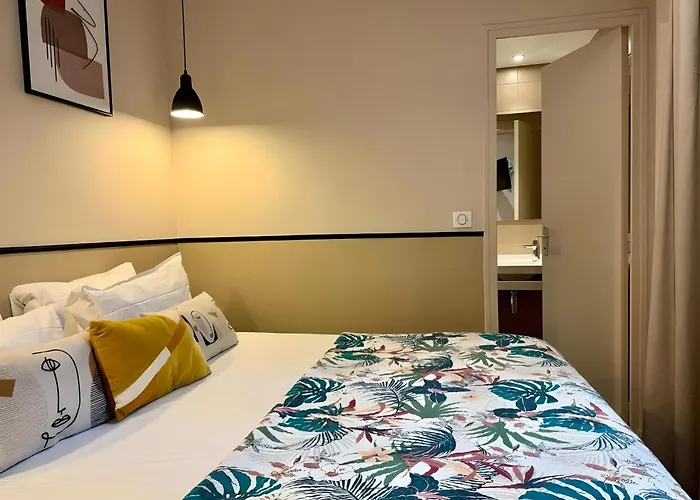 Hotel Lilas Blanc Paris