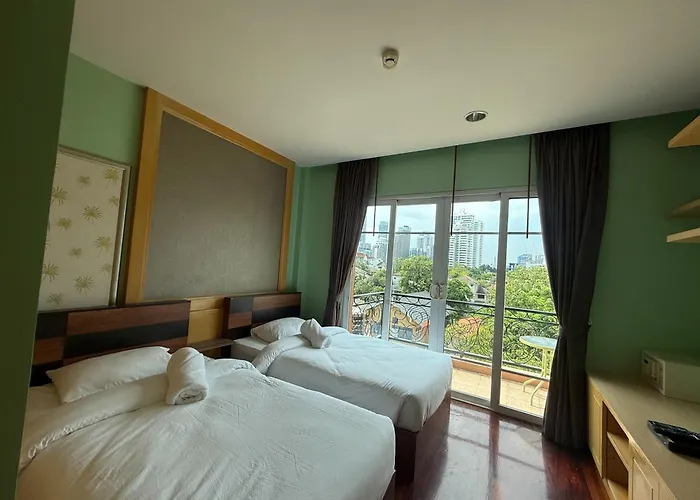 Greenview Ekkamai10 Suite Bangkok