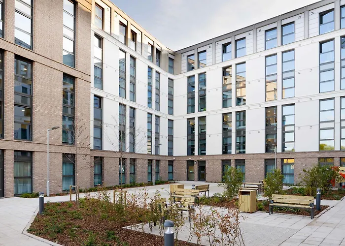 Argyl - Westfield Summer Budget Accommodation, Adults Only Edinburgh