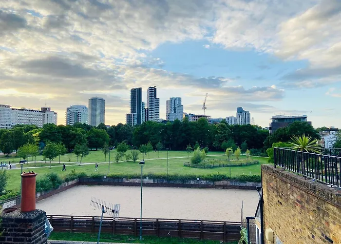 Vauxhall Stay London