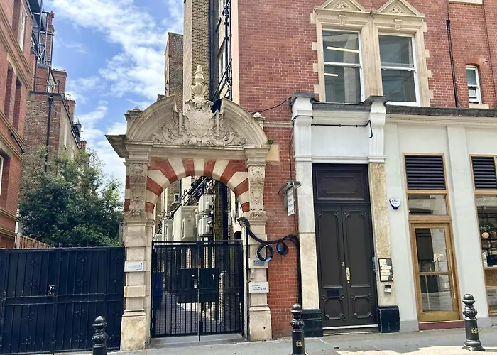 Kensington High Street Suites London