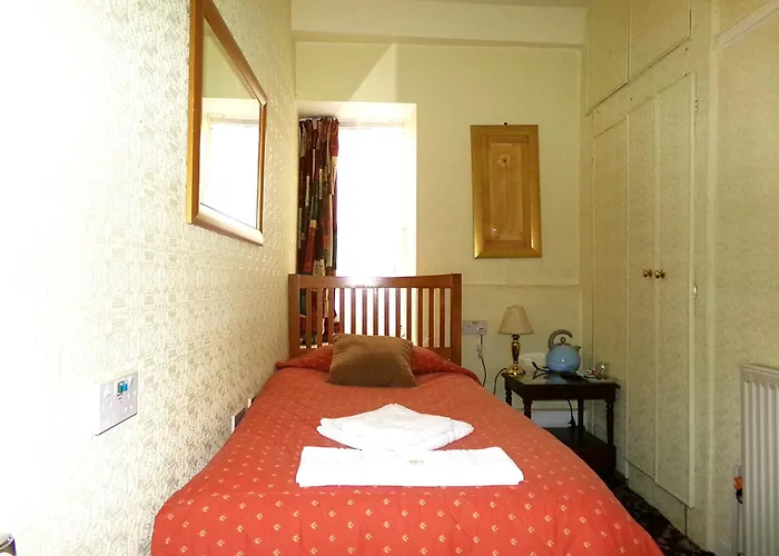 Averon Guest House Edinburgh