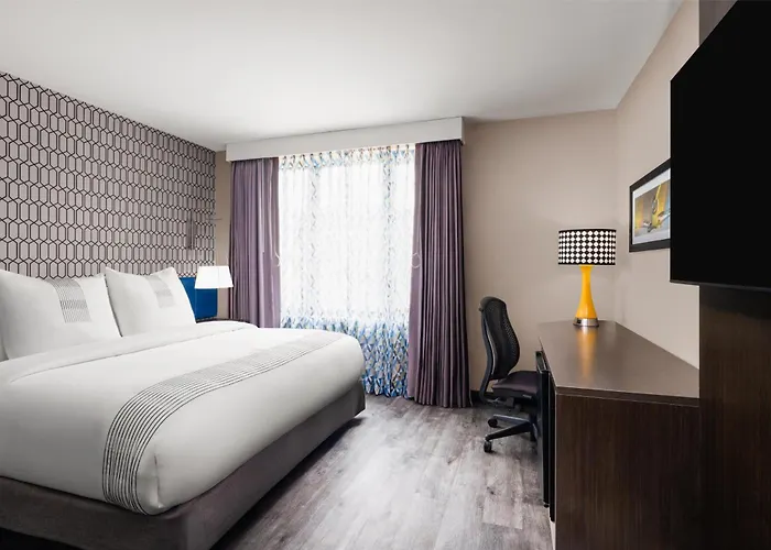 Glo Best Western Bronx Nyc New York