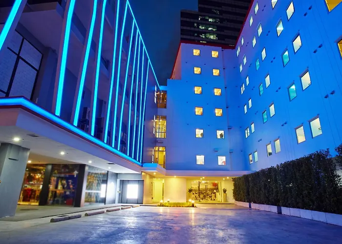 Easy Planet Bangkok Surawong Hotel