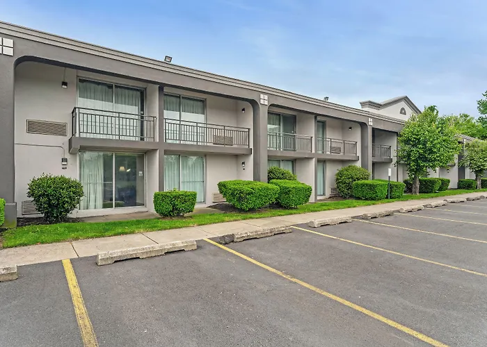 Red Carpet Inn & Suites Philadelphia