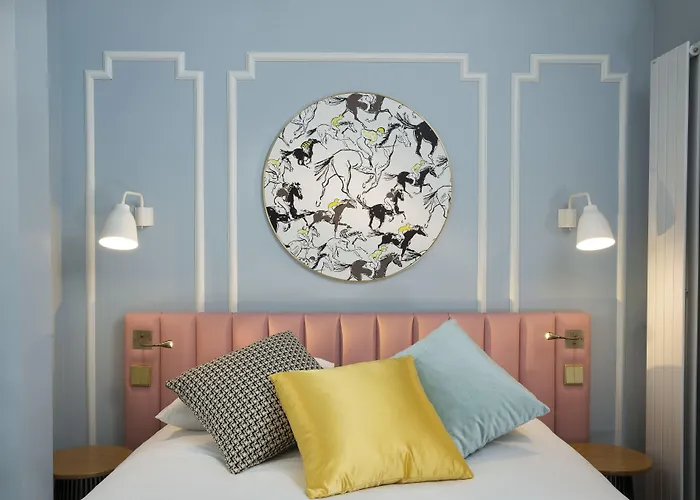 Hotel Pastel Paris