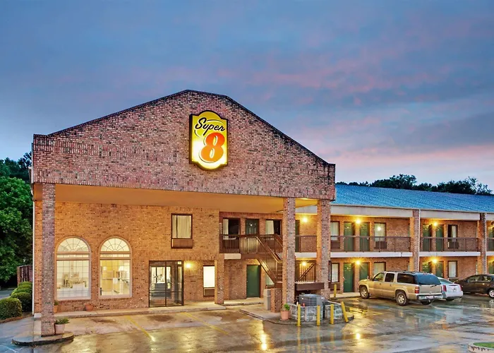 Super 8 By Wyndham Marietta/West/Atl Area Hotel