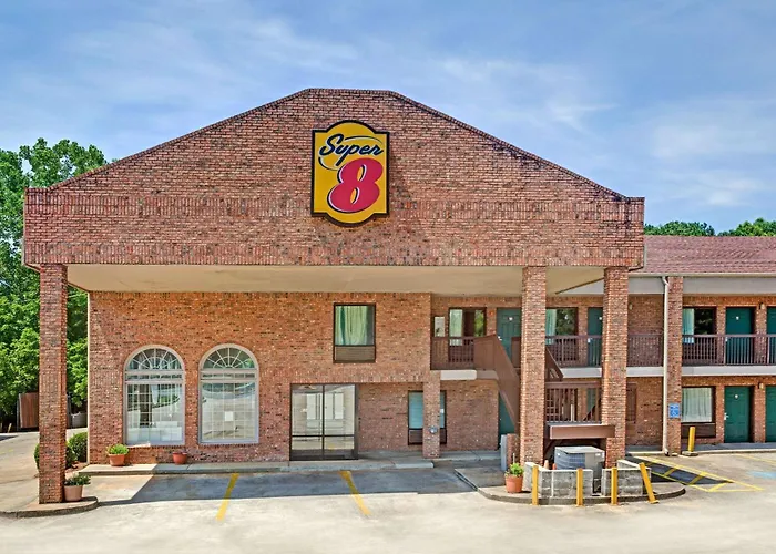 Super 8 By Wyndham Marietta/West/Atl Area Hotel