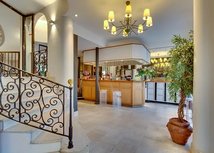 Grand Hotel Des Gobelins Paris