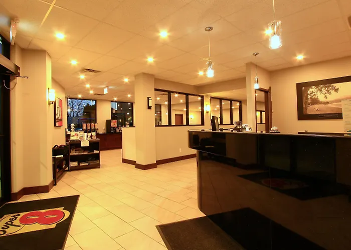 Super 8 By Wyndham Kelowna Bc