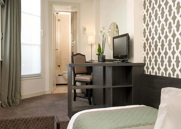 Hotel Henri IV Rive Gauche Paris