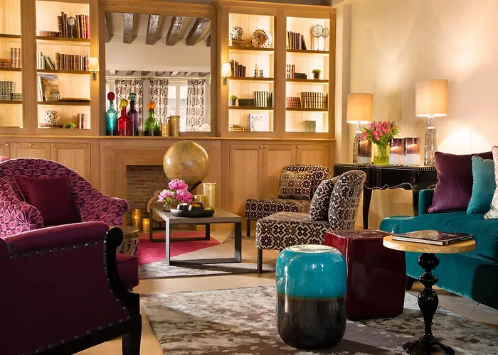 Les Tournelles Hotel Paris