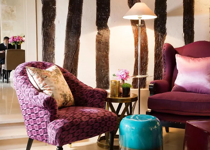 Les Tournelles Hotel Paris