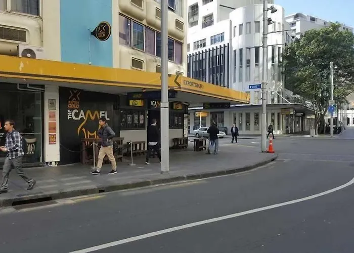 Fat Camel Backpackers - Auckland Hostel