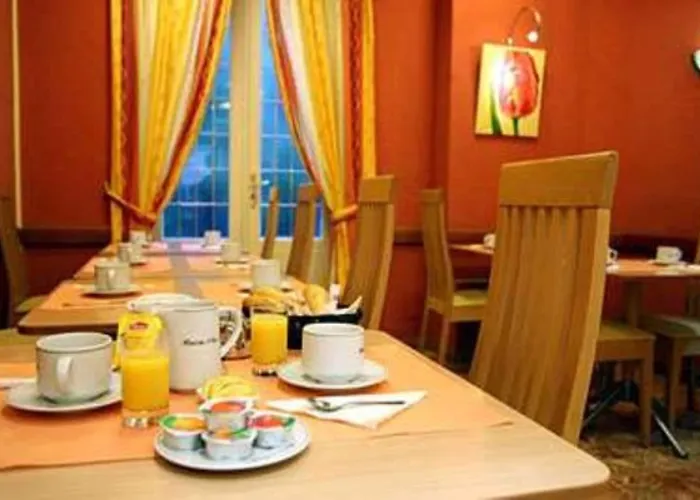 Hotel Des Trois Gares Paris