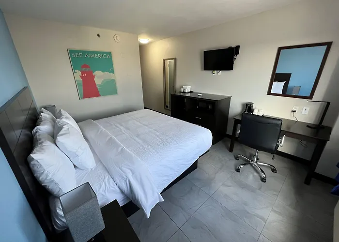 Travelodge By Wyndham Queens New York