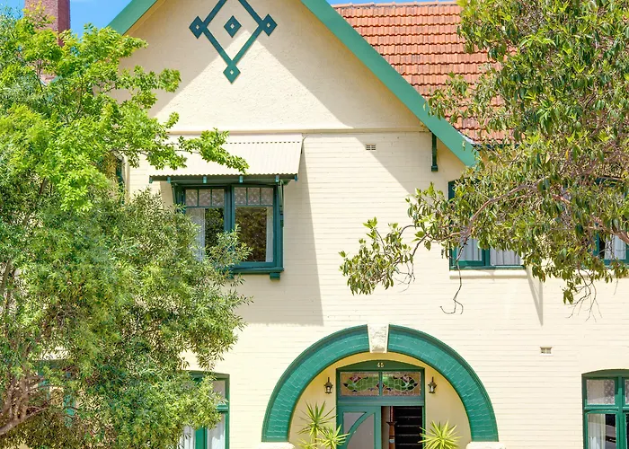 Neutral Bay Lodge Sydney