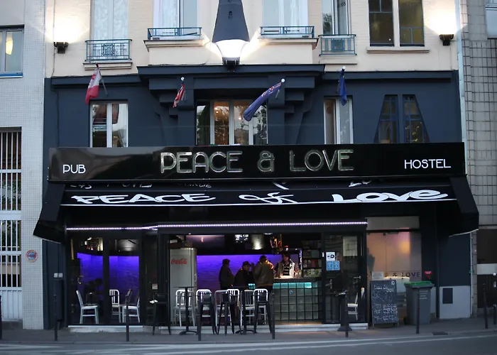 Peace & Love Hostel Paris
