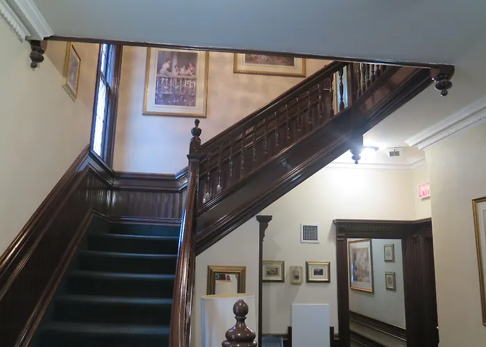 Madison Manor Boutique Hotel Toronto