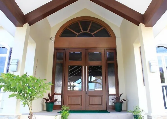 Country Chateau Hotel Tagaytay City